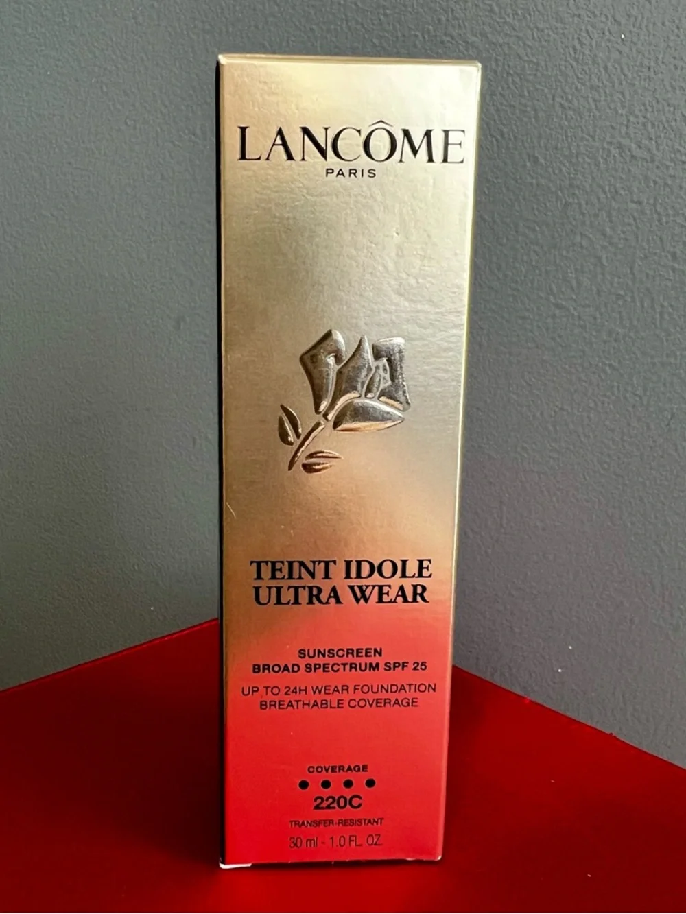 Lancôme's Teint Idole Ultra Wear Full Coverage Foundation 220C is NWB